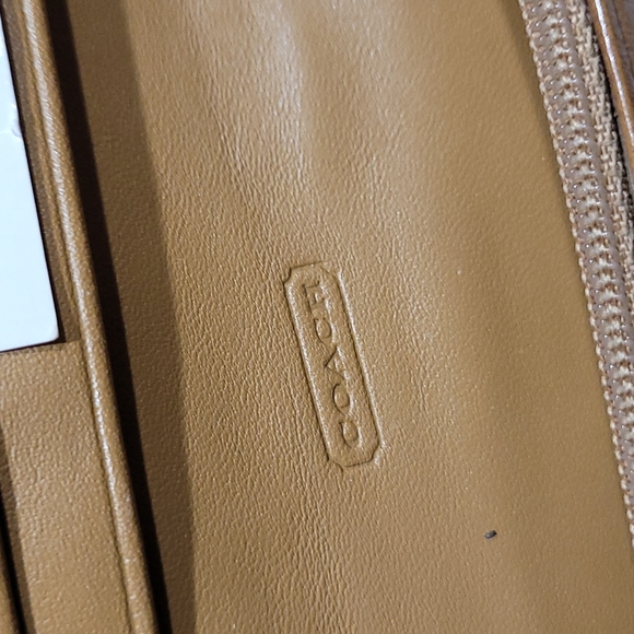 Coach Long bifold Wallet In Signature Canvas - Picture 15 of 16